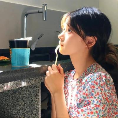 嘘！看手机